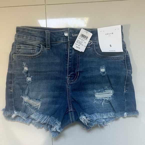 NWT denim shorts - Picture 3 of 4
